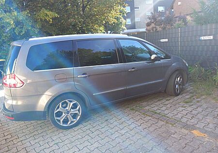 Ford Galaxy 2.0 TDCi DPF Titanium