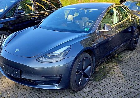 Tesla Model 3 Autopilot Long Range LED Allradantrieb Panoramad.