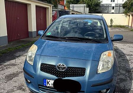 Toyota Yaris 1.3 VVT-i Luna