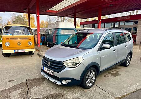 Dacia Lodgy dCi 110 Navi Klima PDC TÜV + Zahnriem. NEU