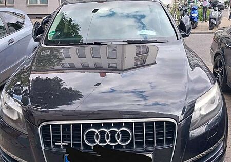 Audi Q7 3.0 TDI DPF quattro tiptronic