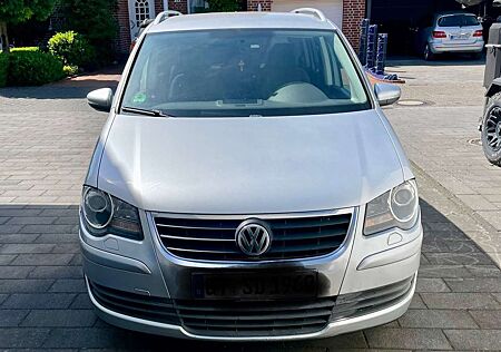 VW Touran Volkswagen 1.9 TDI DPF DSG United
