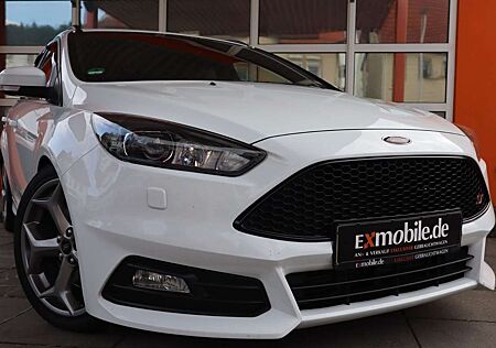 Ford Focus TURNIER ST* LEDER SPORT PAKET* BI-XENON*