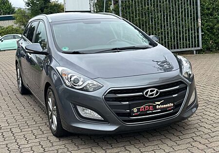 Hyundai i30 cw YES! Kombi Navi Camera 1 HAND
