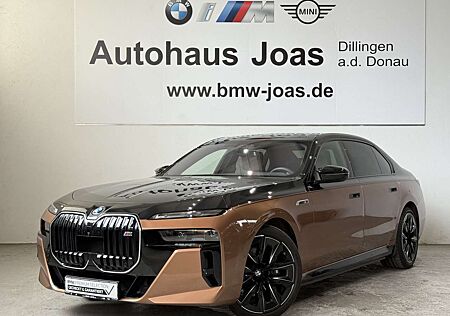 BMW i7 M70 xDrive Limousine Sonderlackierung B&W Surround