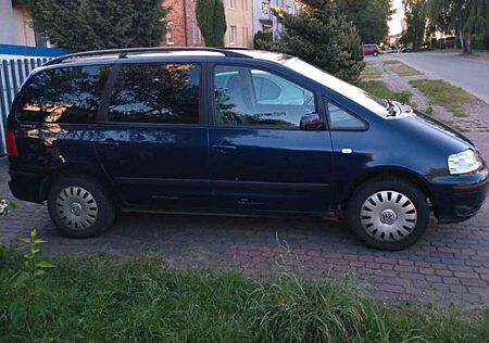 VW Sharan Volkswagen 1.9 TDI Comfortline Family