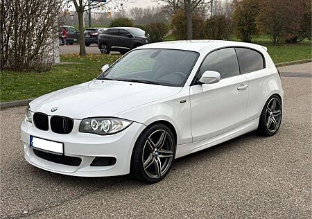 BMW 118i 118 2.0L M-Paket Sport +Xenon+18Zoll+PDC+Temp