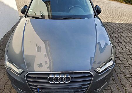 Audi A3 2.0 TDI Sportback (clean diesel) Attraction