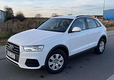 Audi Q3 1,4 TSI - S Tronic - BI Xenon