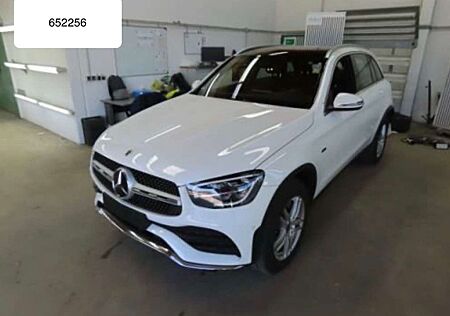 Mercedes-Benz GLC 300 e 4M 2x AMG Line LED 20"Nav+Pano BurmKam