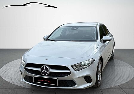 Mercedes-Benz A 180 gebraucht kaufen Mercedes-Benz A 180 / NAVI / LED / GARANTIE
