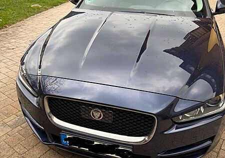 Jaguar XE 20d AWD Aut.Prestige