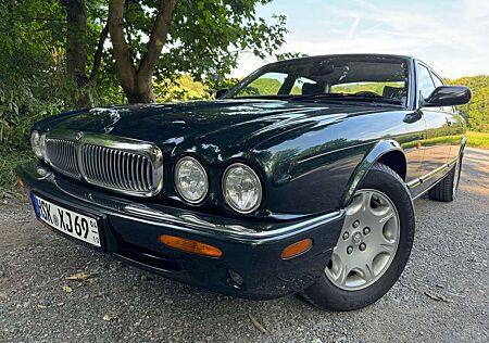 Jaguar XJ 4.0 Sovereign