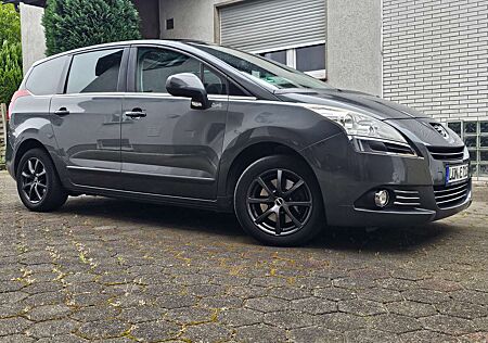 Peugeot 5008 Family