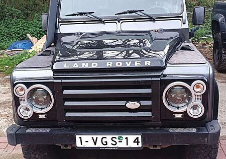 Land Rover Defender 90 Station Wagon SE