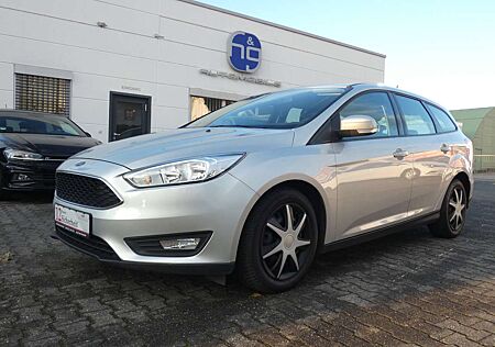 Ford Focus 1,0 Business Automatik *KLIMA*NAVI*AHK*PDC