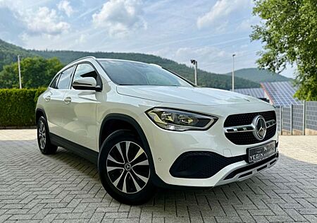 Mercedes-Benz GLA 180 d Aut.-Widescreen-Leder-Navi-ACC-Totw.
