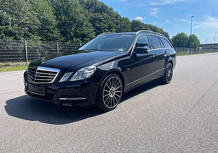 Mercedes-Benz E 250 E -Klasse BlueEfficiency Automatik Navi***