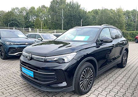 VW Tiguan Volkswagen III 2.0 TDI DSG Navi LED IQ 360° AHK LM18
