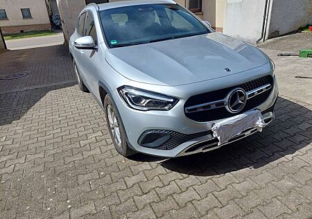 Mercedes-Benz GLA 200 d 8G-DCT Progressive