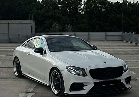 Mercedes-Benz E 300 Coupe 9G-TRONIC AMG Line