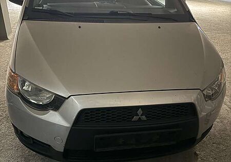 Mitsubishi Colt Intense