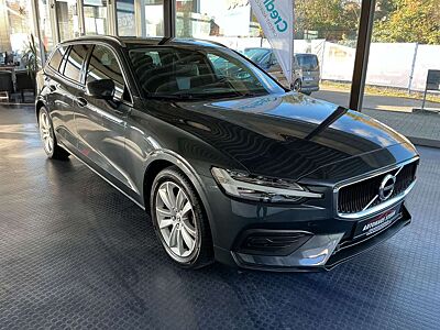 Volvo V60 Kombi Momentum Pro * AHK * LED * Navi