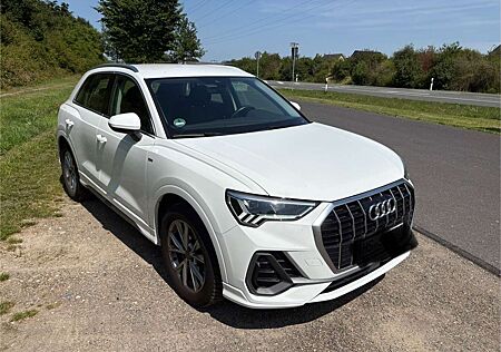 Audi Q3 35 TFSI S line