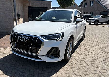 Audi Q3 35 TFSI S line