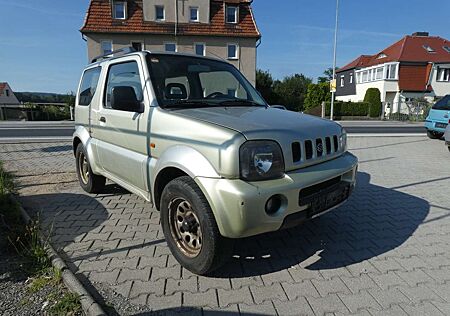 Suzuki Jimny Anhängerkupplung Radio 4X4