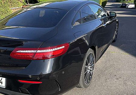 Mercedes-Benz E 350 Coupe 9G-TRONIC AMG Line