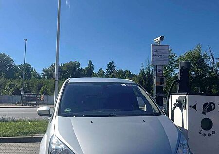 Ford Galaxy 2.0 TDCi DPF Ghia