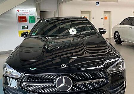 Mercedes-Benz CLA 200 Shooting Brake AMG Line