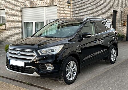 Ford Kuga 1.5 EcoBoost Titanium 1.Hand*TÜV NEU*SHZ