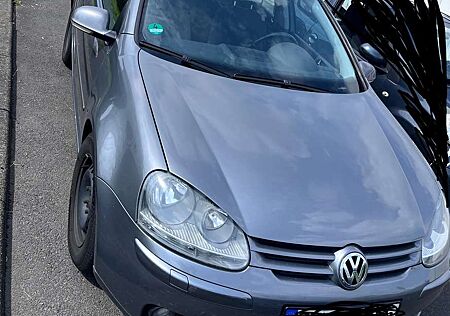 VW Golf Volkswagen 2.0 FSI Automatik Comfortline