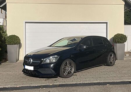 Mercedes-Benz A 180 AMG Line Schwarz Kamera Top Optik