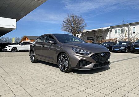 Hyundai i30 Fastback N Line Premium 1.5 T-GDI 48V-Mildhybri...