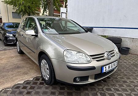 VW Golf Volkswagen V Lim. Trendline*1.Hand*AC*Tüv Neu*ZR Neu*