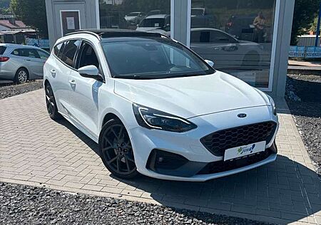 Ford Focus Turnier ST
