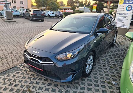 Kia Cee'd Ceed / Edtion 7 Sport Alufelgen Lenk+Sitz Hzg DAB