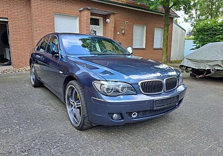 BMW 750i 750 V8 367PS Top Zustand Sternenhimmel 22Zoll