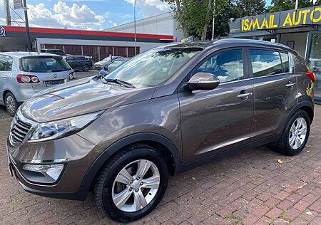 Kia Sportage 2.0 Benzin/Neu TÜV/Scheckheft/2.Hand/Klima