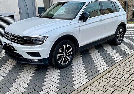VW Tiguan Volkswagen 1.5 TSI ACT DSG OPF IQ.DRIVE