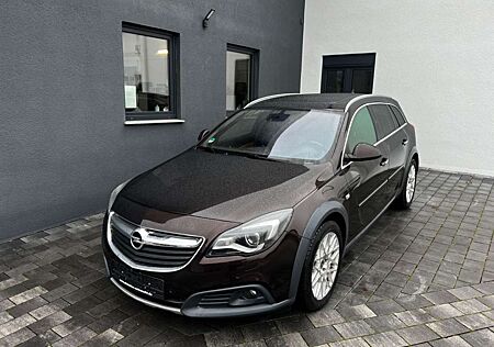 Opel Insignia A 2.0 CDTI CT 4x4 Automatik