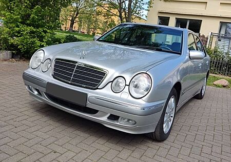 Mercedes-Benz E 240 Kontaktieren Sie mein WhatsApp +380639664010