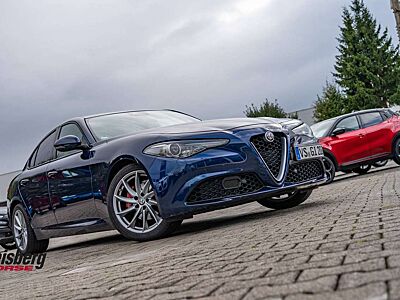 Alfa Romeo Giulia 2.0 Super AT-8 200PS