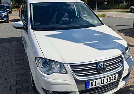 VW Touran Volkswagen 1.4 TSI DSG R-Line Edition