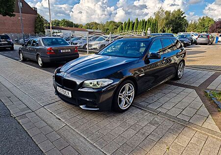 BMW 520 d Touring M-Paket*BI-XEN*PANO*NAVI*LEDER*AHK*