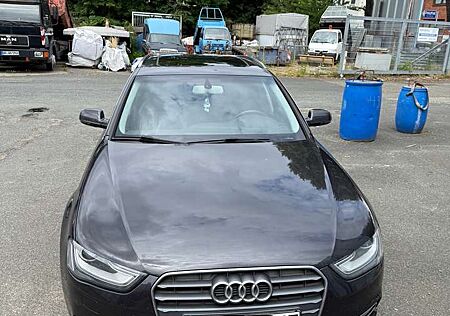 Audi A4 Avant 2.0 TDI DPF multitronic S line Sportpaket