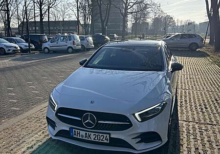 Mercedes-Benz A 250 e 8G-DCT AMG Line